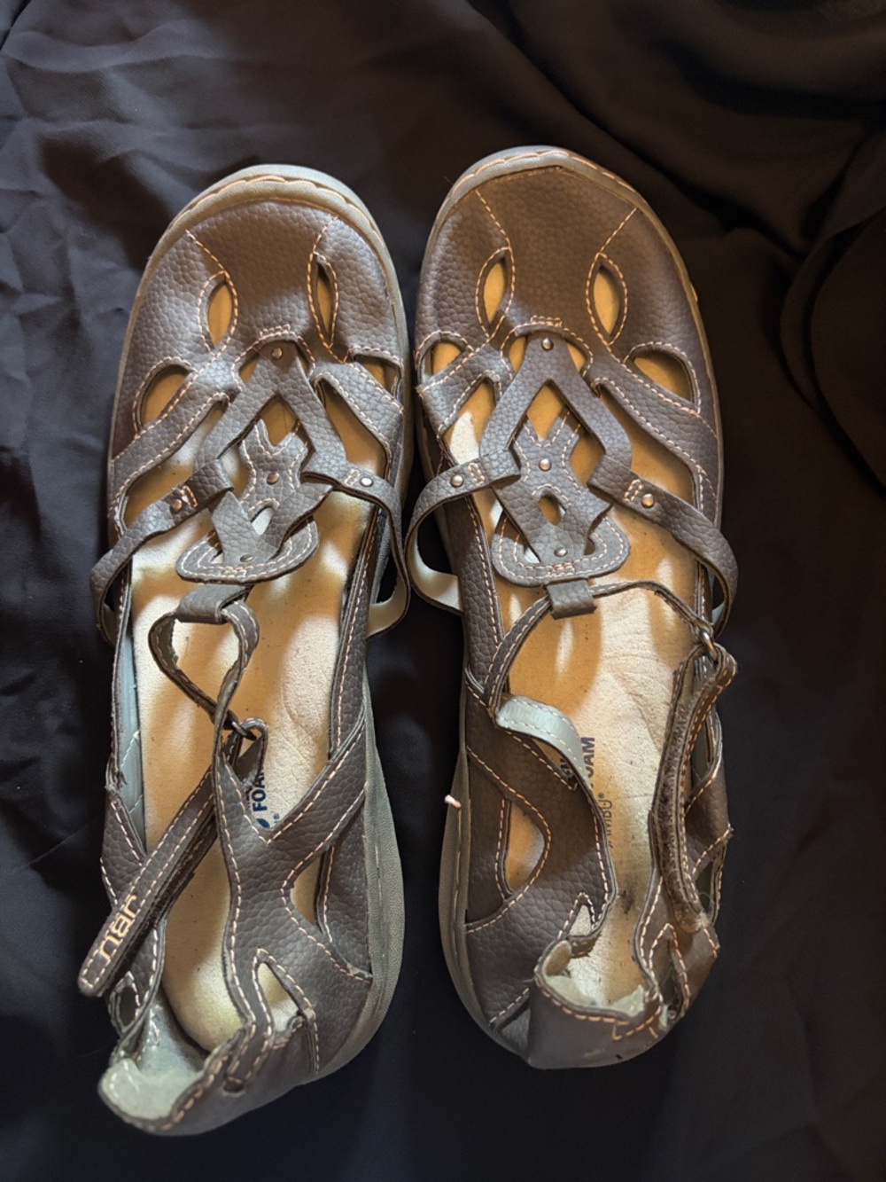 JBU Brown Leather Cutout Comfort Sandals